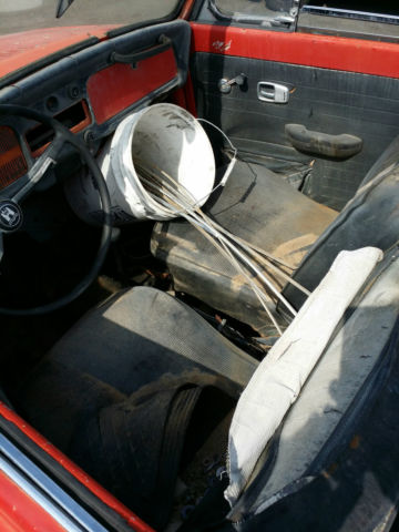 1968 Volkswagen Beetle - Classic (White/Red)