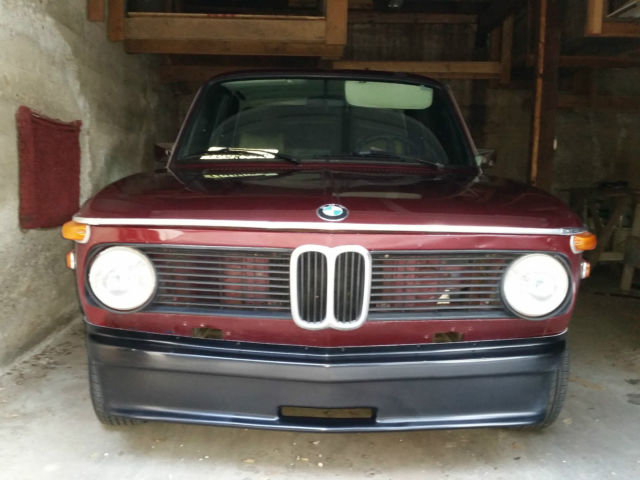 1976 BMW 2002 (Red/Tan)