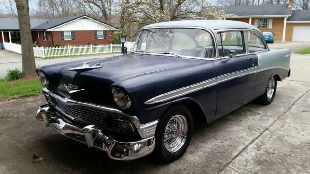 1956 Chevrolet Bel Air/150/210 (Blue and silver/Blue and Silver)