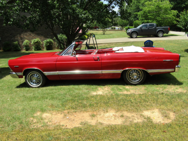 1967 Ford Fairlane (Candy Apple Red/Red)