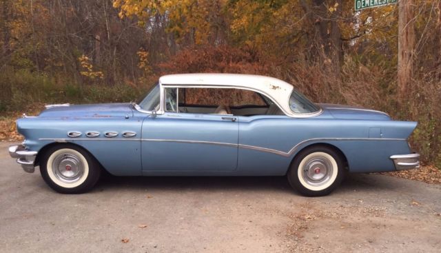 1956 Buick Roadmaster (Blue/Black and white)