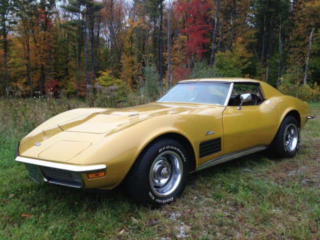 1971 Chevrolet Corvette (Warbonnet Yellow/Brown)