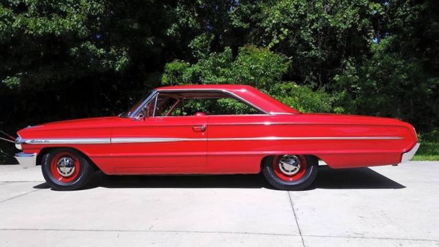1964 Ford Galaxie (Rangoon Red/Red)