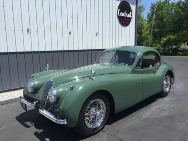 1953 Jaguar XK (Suede Green/Suede Green)