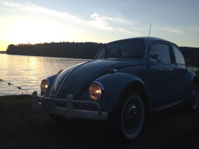1967 Volkswagen Beetle - Classic (light blue/Black)