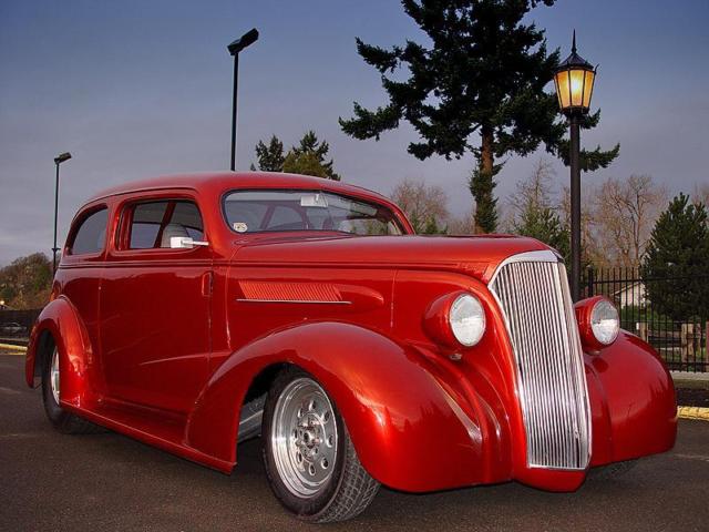 1937 Chevrolet 2 Door Sedan (Inferno Red (metalflake)/sandy clay)