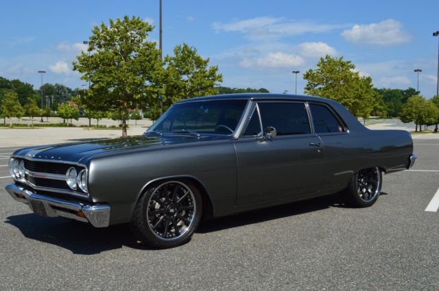 Seller of Classic Cars - 1965 Chevrolet Chevelle (Gray/Black)