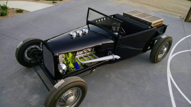 1928 Ford Model A (black/black)