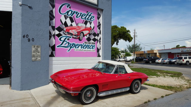 1967 Chevrolet Corvette (Red/White)
