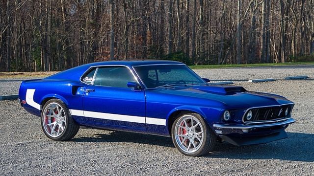 1969 Ford Mustang (Deep Impact Blue/Black)