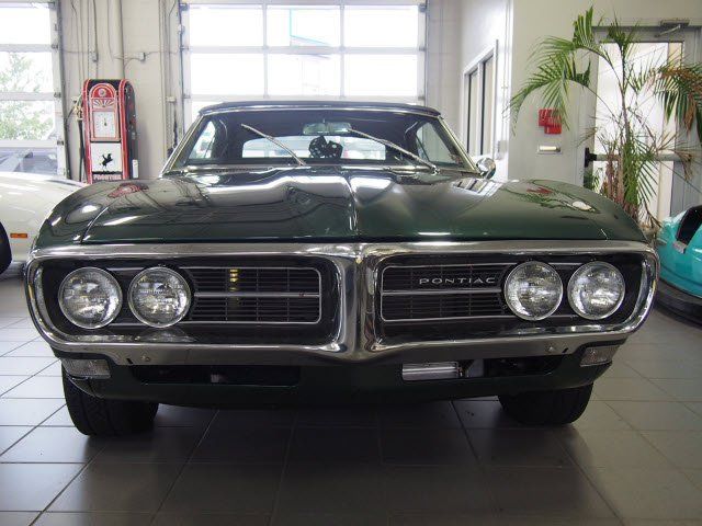 1968 Pontiac Firebird (Green/Black)