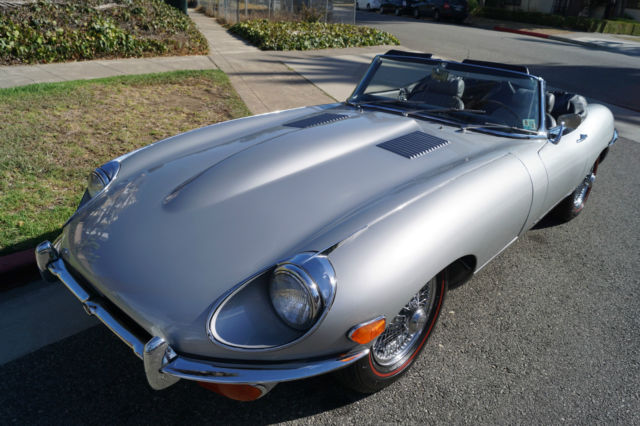1970 Jaguar E-Type (Silver/Light Gray)
