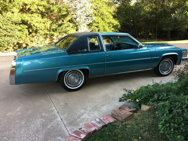 1979 Cadillac DeVille (Blue/Blue)