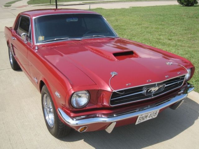 1965 Ford Mustang (Green/Black)