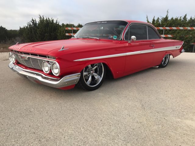 1961 Chevrolet Impala (Red/Red)
