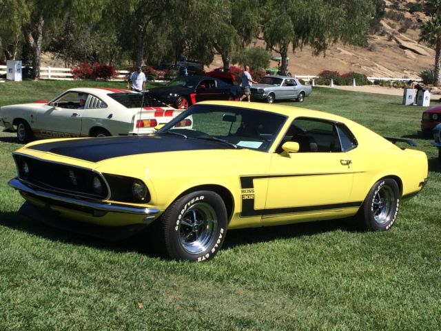 1969 Ford Mustang (Yellow/Black)