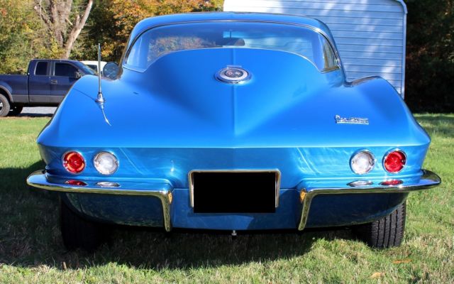 1966 Chevrolet Corvette (Nassau Blue/Blue)