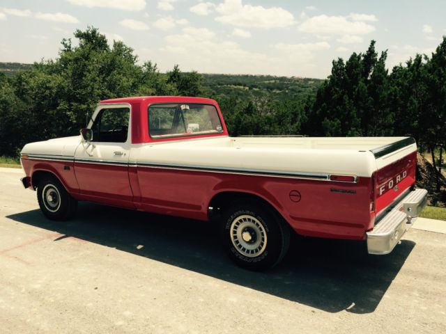 1973 Ford F-100 (red / white/Red)