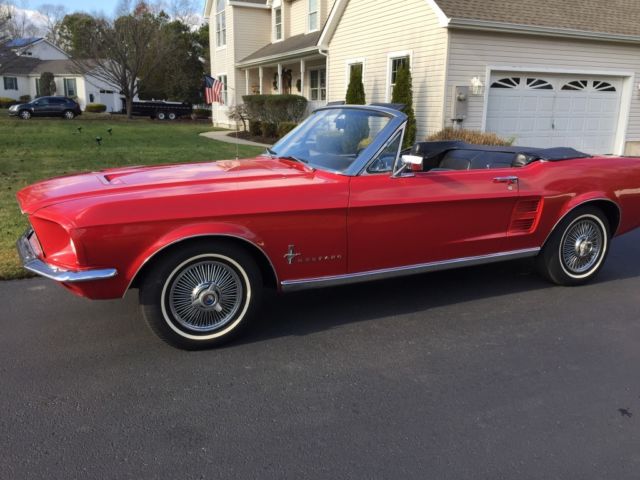 1967 Ford Mustang (Red/Black)