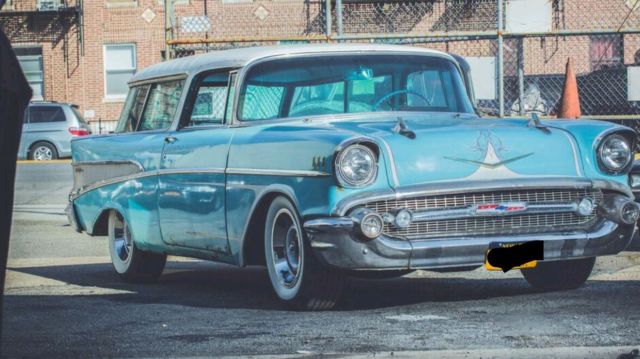 1957 Chevrolet Nomad (larkspur blue and india ivory top/WHITE/BLUE)