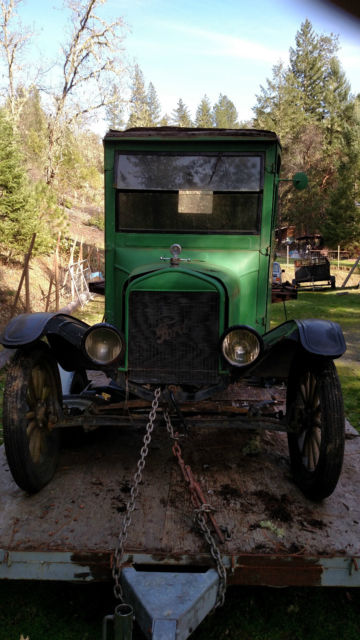 1922 Ford Model T (Medium green and Black/Medium Green)