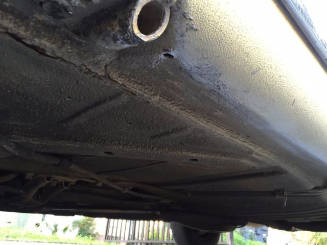 1974 Mercedes-Benz 200-Series (DB 606 Maple Yellow (ahorngelb)/Parchment LEATHER)