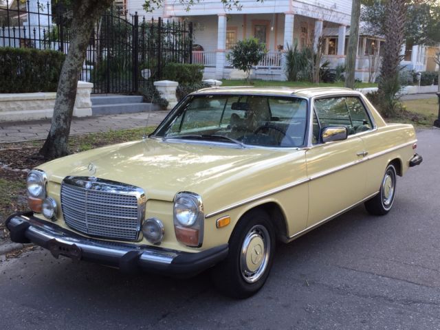 1974 Mercedes-Benz 200-Series (DB 606 Maple Yellow (ahorngelb)/Parchment LEATHER)