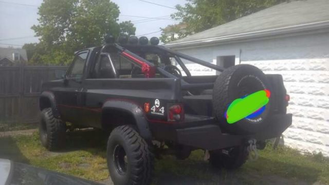 1976 Chevrolet C/K Pickup 1500 (Black/Black)