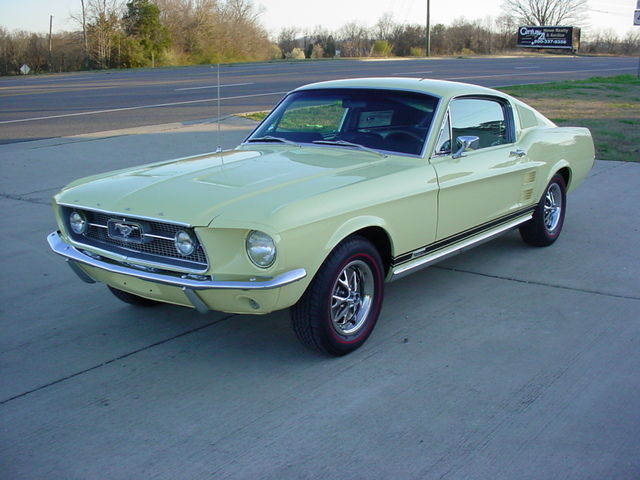1967 Ford Mustang (Yellow/Black)