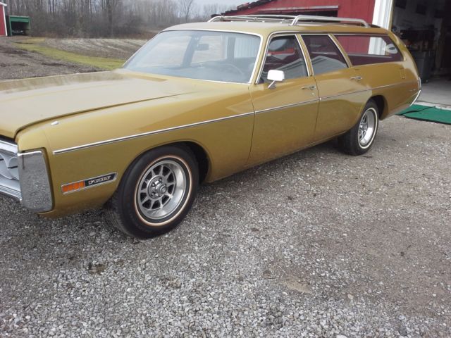1972 Plymouth Fury (Gold/Gold)