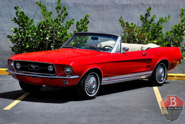 1967 Ford Mustang (Red/White)