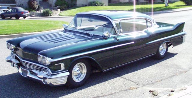 1958 Cadillac DeVille (Green/White)