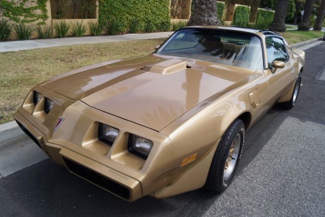 1979 Pontiac Trans Am (Solar Gold/Camel)