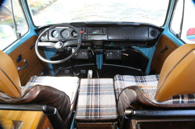 1978 Volkswagen Bus/Vanagon (Blue/Brown)