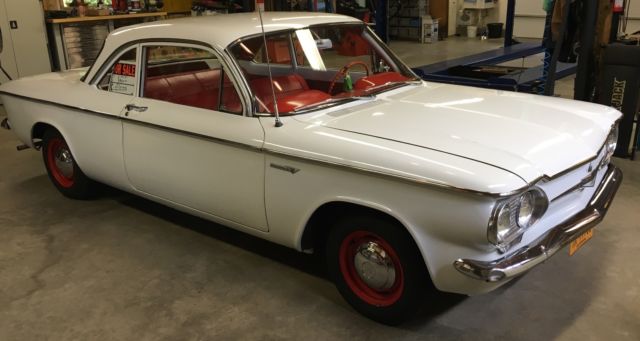 1961 Chevrolet Corvair (White/Red)