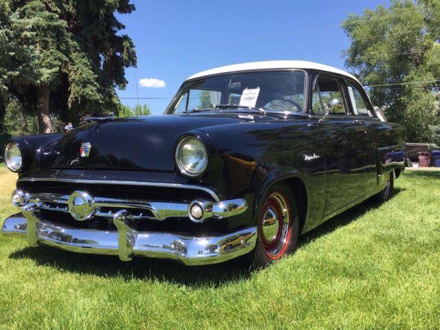 1954 Ford Mainline (Black/Gray)