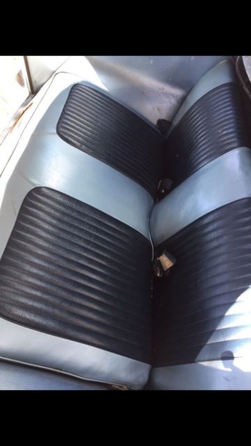 1968 Ford Mustang (White/Blue)