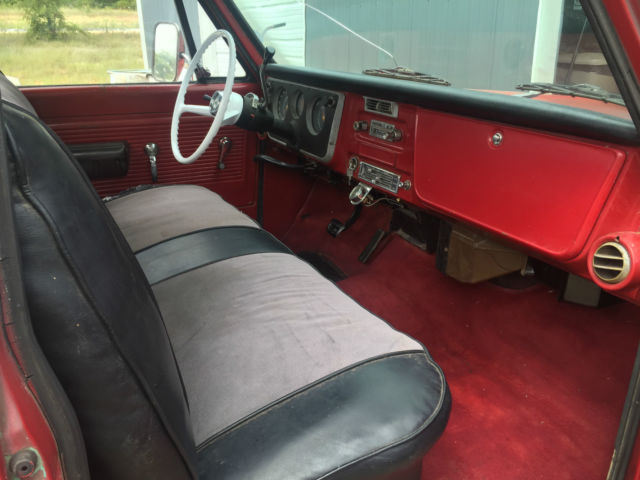 1967 GMC C10 (Red/Red)