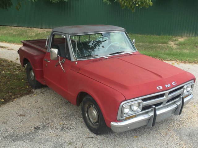 1967 GMC C10 (Red/Red)