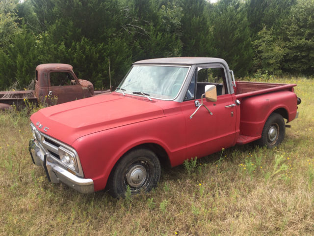 1967 GMC C10 (Red/Red)