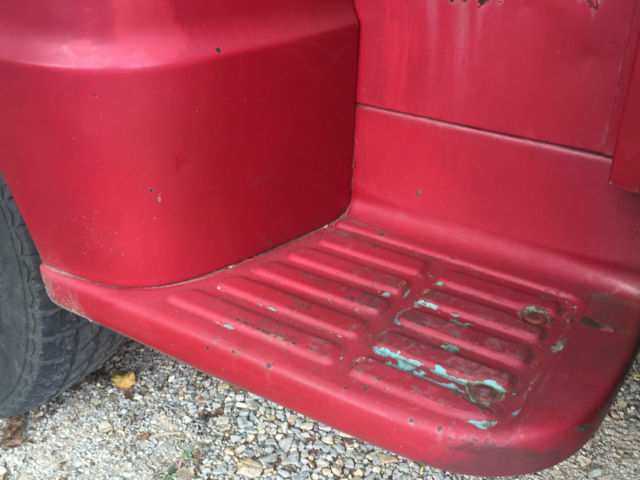 1967 GMC C10 (Red/Red)