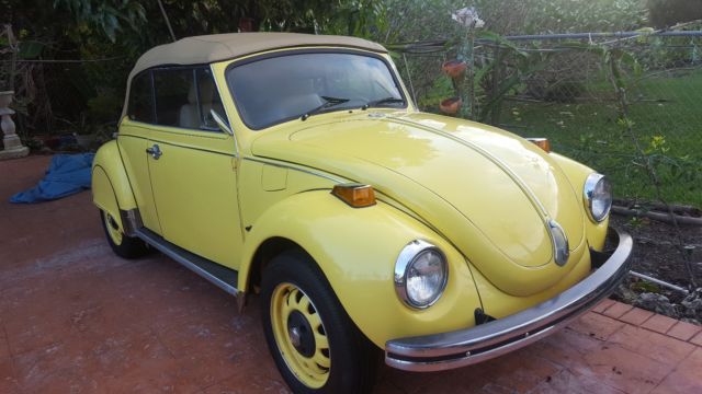 1972 Volkswagen Beetle - Classic (Yellow/Tan)