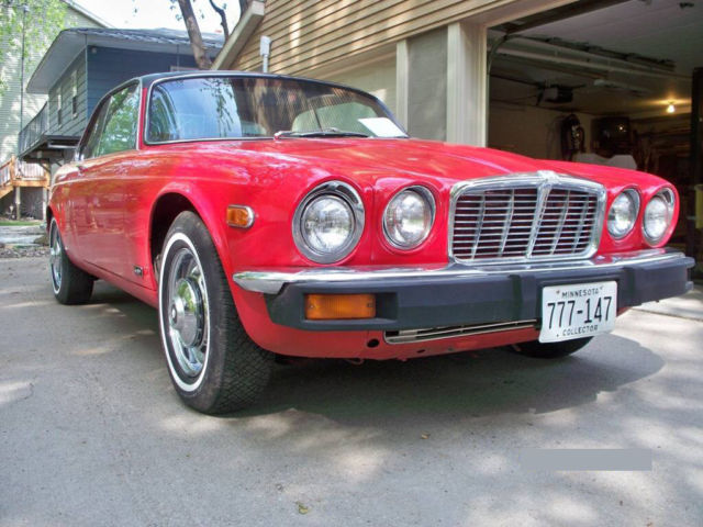 1975 Jaguar XJ6 (Carmine Red/Biscuit Connolly Hide)