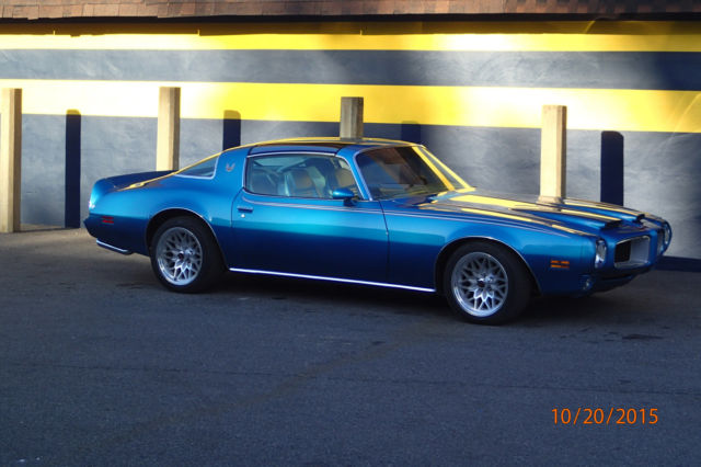 1979 Pontiac Trans Am (Lucerne Blue/Silver Leather)