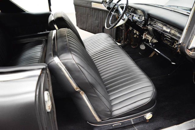 1957 Cadillac DeVille (Black/Black)