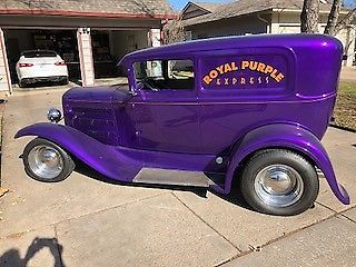 1930 Ford Model A (Purple/light tan)
