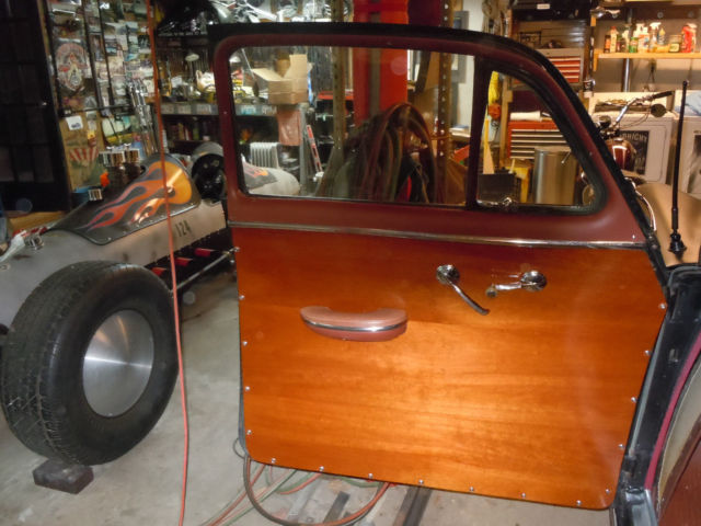 1949 Chevrolet Fleetline Salon (Satin Black/Brown)