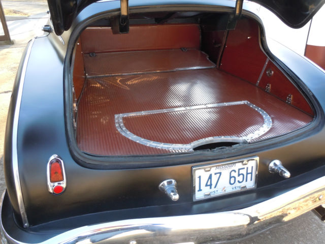 1949 Chevrolet Fleetline Salon (Satin Black/Brown)