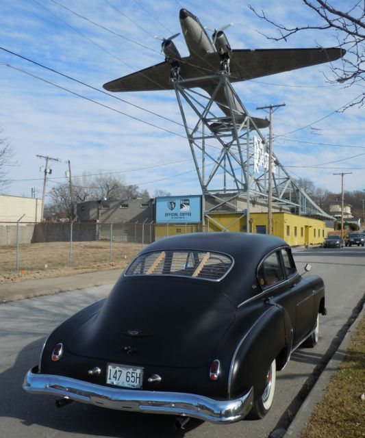 1949 Chevrolet Fleetline Salon (Satin Black/Brown)