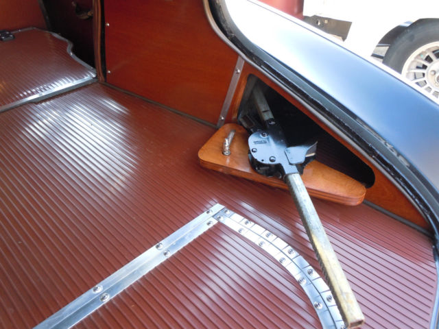 1949 Chevrolet Fleetline Salon (Satin Black/Brown)